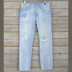 Levi’s 501 Size 26 Distressed Light Wash ButtonFly